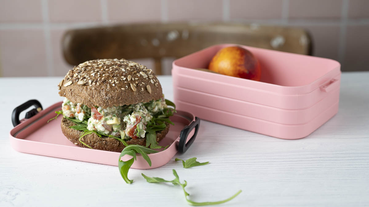 Eiwitrijke lunchbox | Waldkornbol-cottage cheese