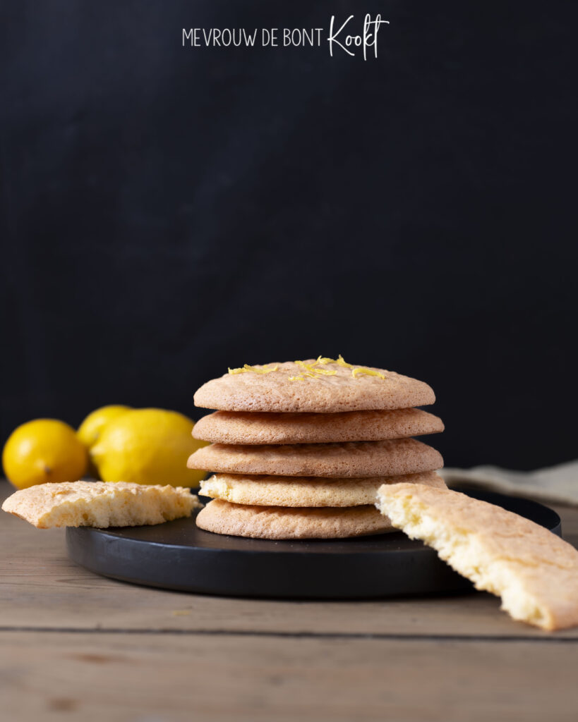 Eierkoek Met Citroen Stapel